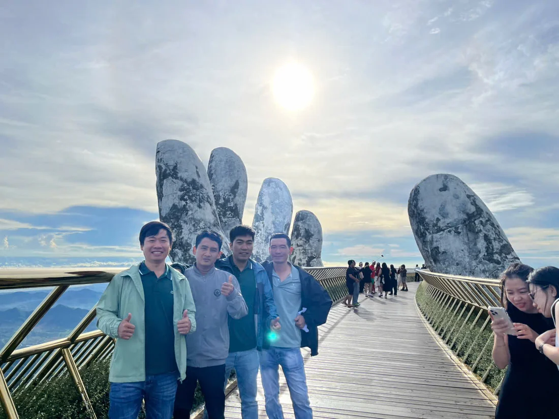 Cầu Vàng — Bà Nà Hills