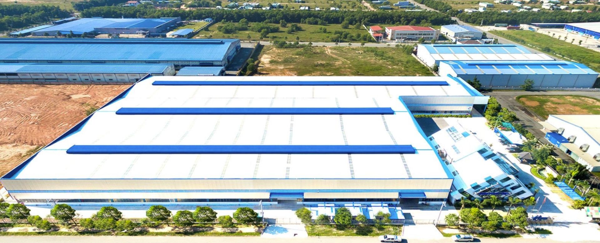 Nhà máy Lucky Steel Buildings — KCN Mỹ Phước 3